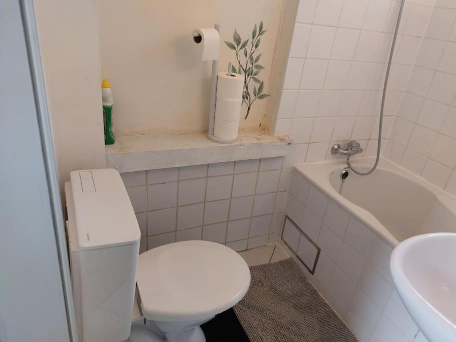 Cosy Studio Apartment *
